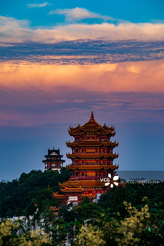 晚霞中的黄鹤楼图片素材