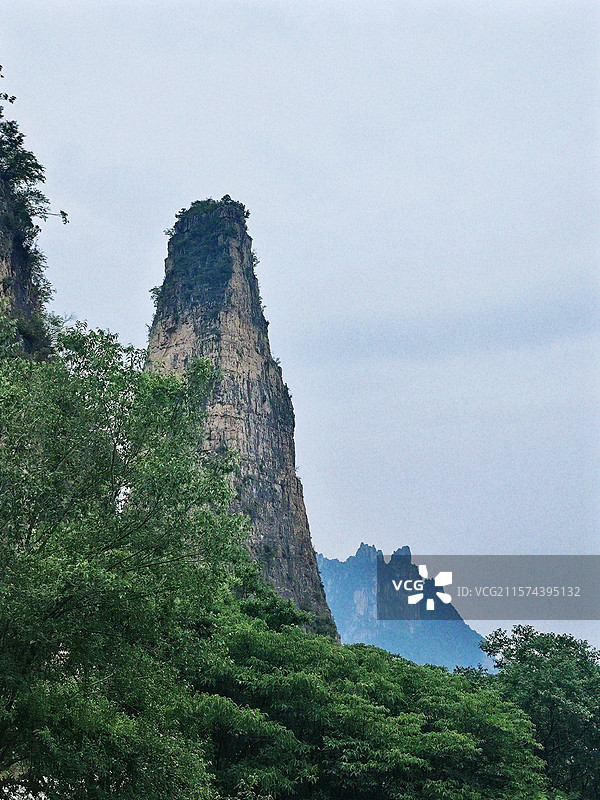 关山天柱峰图片素材