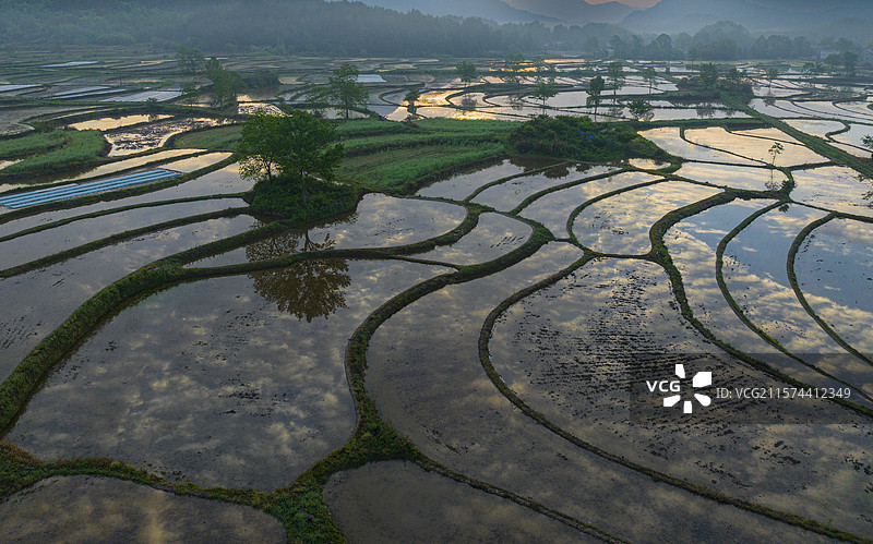 旌德三溪云上梯田图片素材