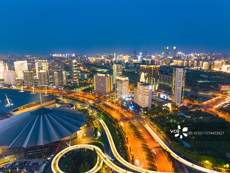 河南郑州郑东新区CBD国际会展中心夜景城市风光航拍图片素材