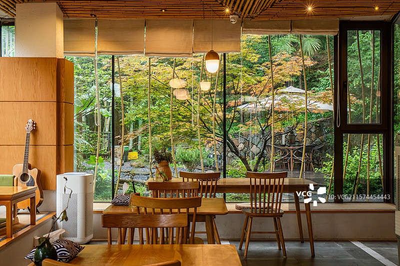 日式禅意极简原木风民宿图片素材