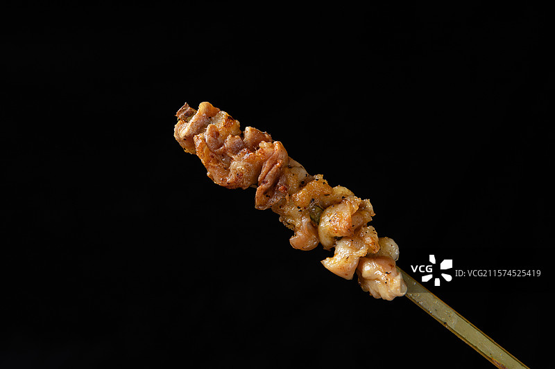 日式烧烤烧鸟串 烤鸡皮图片素材