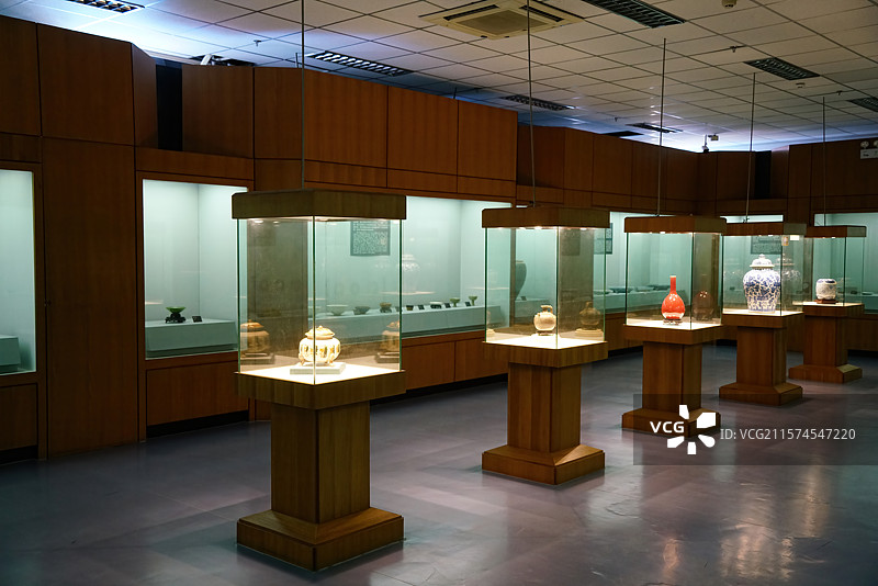 淄博市桓台县博物馆瓷器文物陈列图片素材
