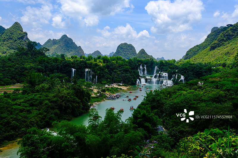 逛下边海国家风景区，中国广西壮族自治区崇左市大新县德天跨国大瀑布图片素材