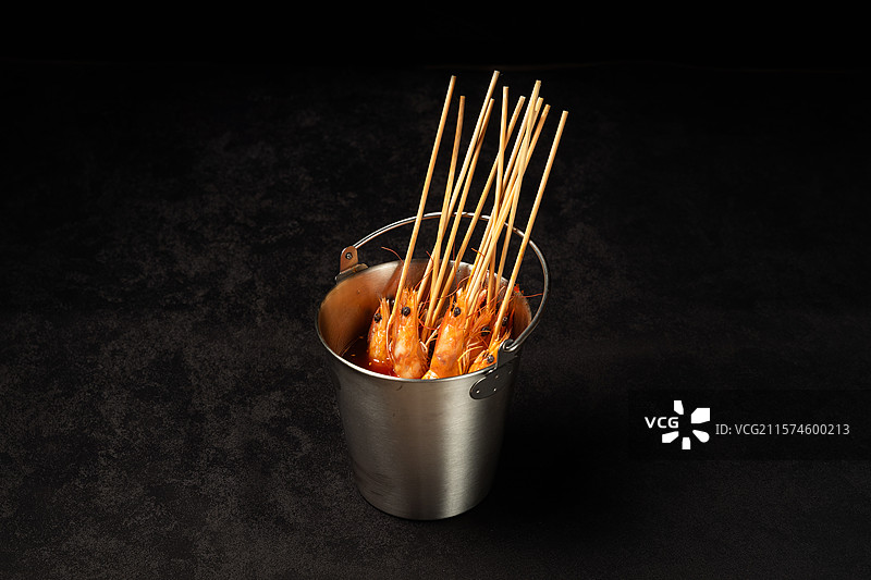 红油麻辣串串香基围虾图片素材