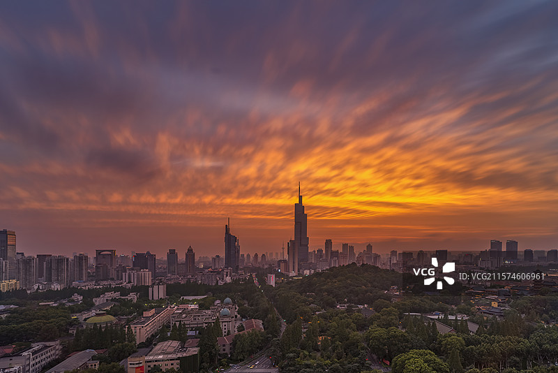 火烧紫峰图片素材