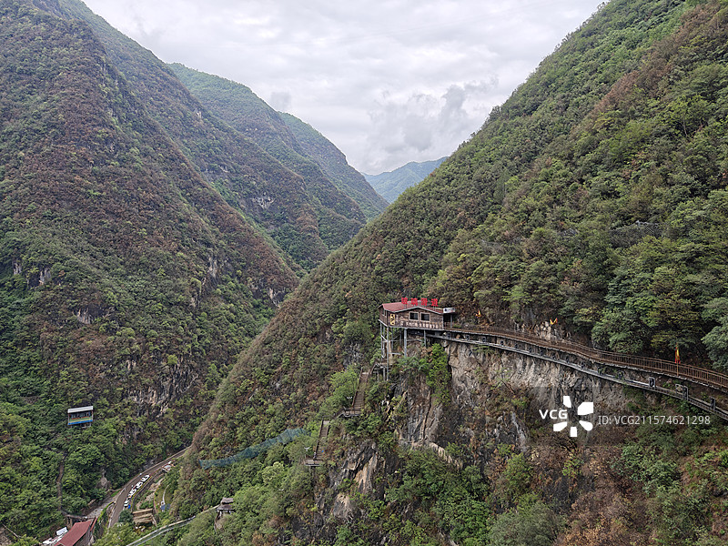 柞水溶洞古道岭栈道图片素材