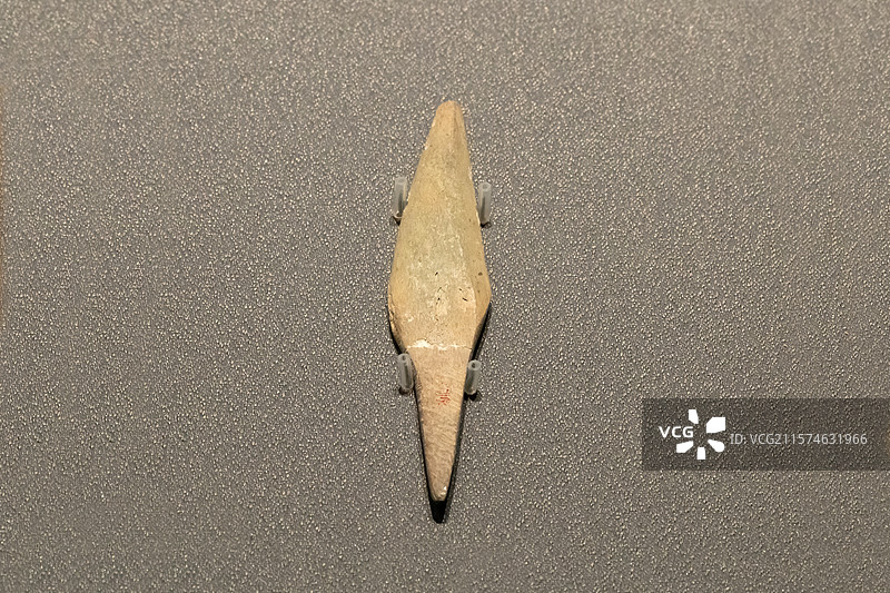陕西考古博物馆骨镞仰韶文化距今5700-5000年2008年西安高陵区杨官寨遗址北区环壕G8-2段图片素材