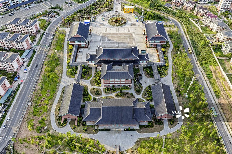 无人机航拍吉林省延边州延吉市恐龙博物馆全景图片素材