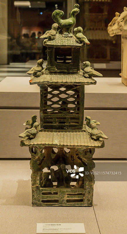 河南博物院陈列文物——项城出土东汉三层绿釉陶戏楼图片素材