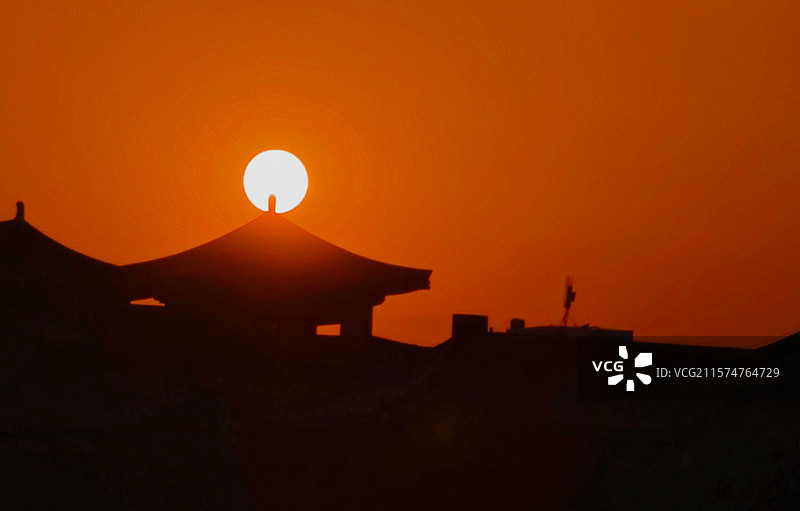 檐角衔辉图片素材