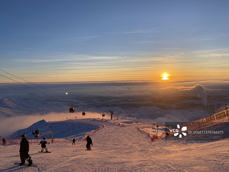 将军山滑雪场的日落图片素材