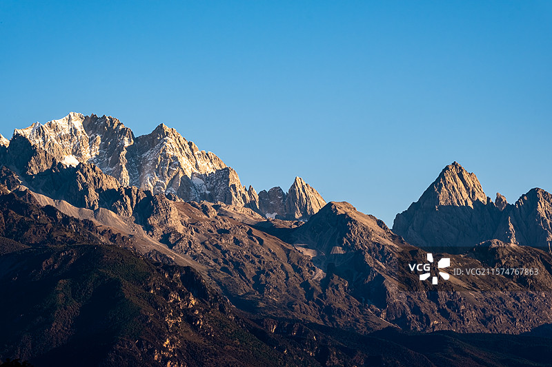 云南玉龙雪山山峰图片素材