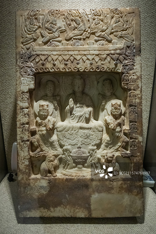 陕西省西安市博物馆一佛二菩萨佛龛北周557-581年西安市未央区出土图片素材
