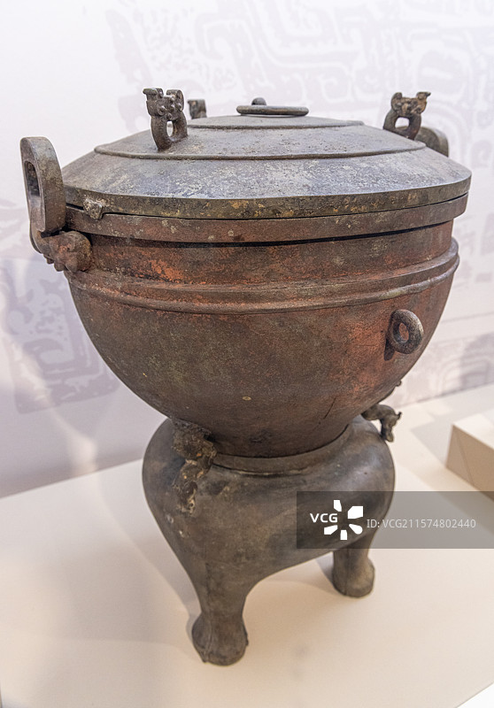 青铜器文物 战国中期 膫君甗 湖北随州文峰塔18号墓出土 一级文物图片素材