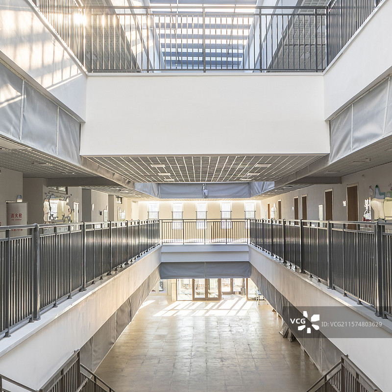 新装修的商业建筑办公环境空间图片素材