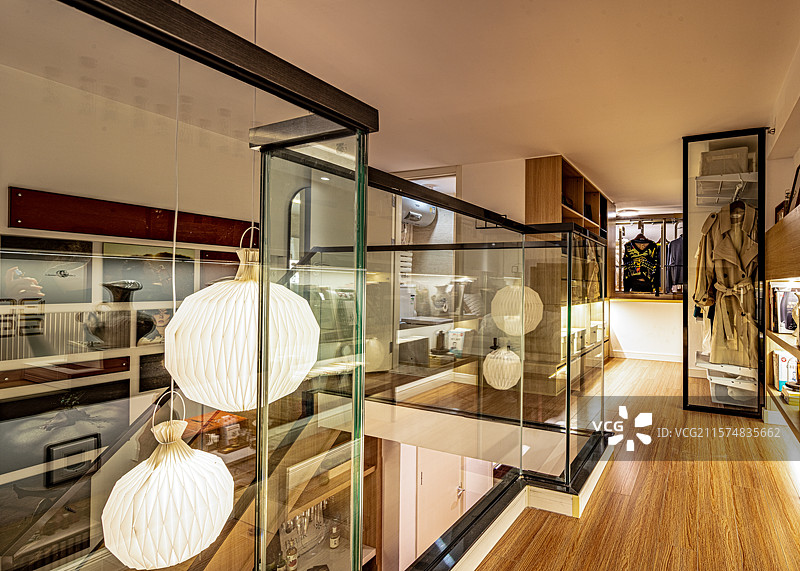 现代样板房的客厅展示图片素材