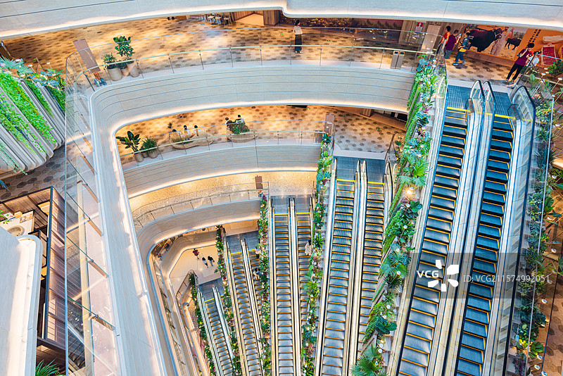 深圳南山区蛇口太子湾 K11购物艺术中心室内空间电梯图片素材
