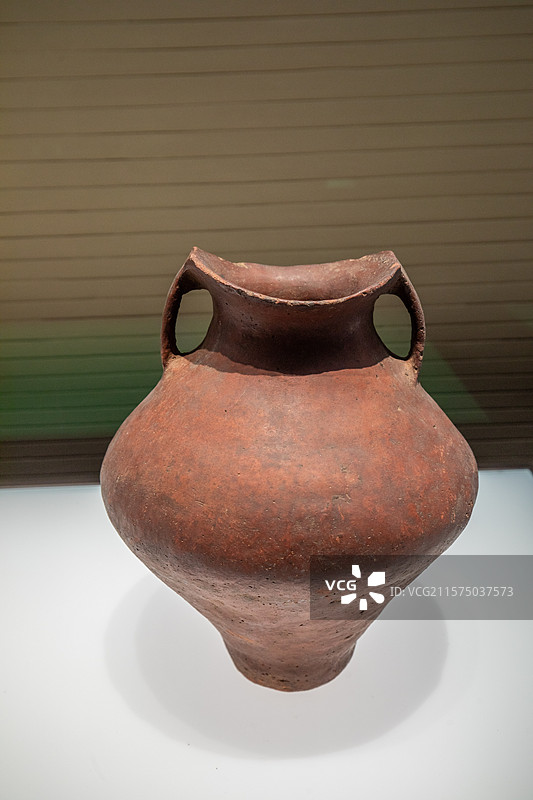 红陶双耳罐 寺洼文化 上海博物馆东馆，甘肃省定西市岷县出土图片素材