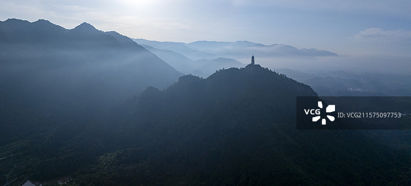 浙江天台赤城山梁妃塔云海云雾古风云海图片素材