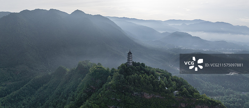 浙江天台赤城山梁妃塔云海云雾古风云海图片素材