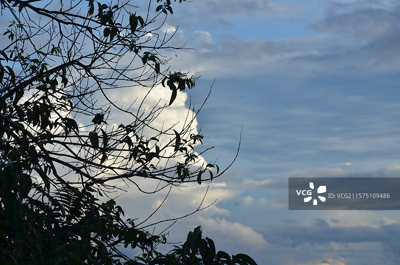 远山与云图片素材