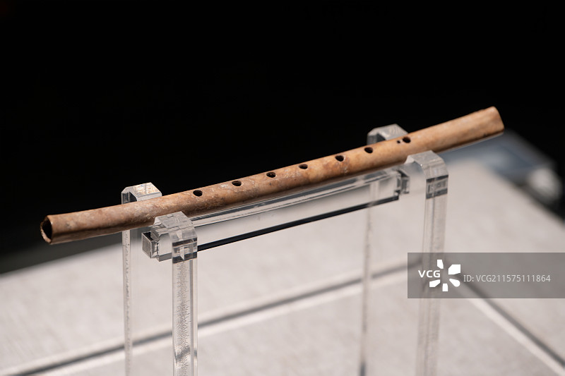 河南博物院 镇馆之宝 骨笛 贾湖骨笛 新石器时代裴李岗文化 中华音乐史的奇迹 舞阳县贾湖出土图片素材