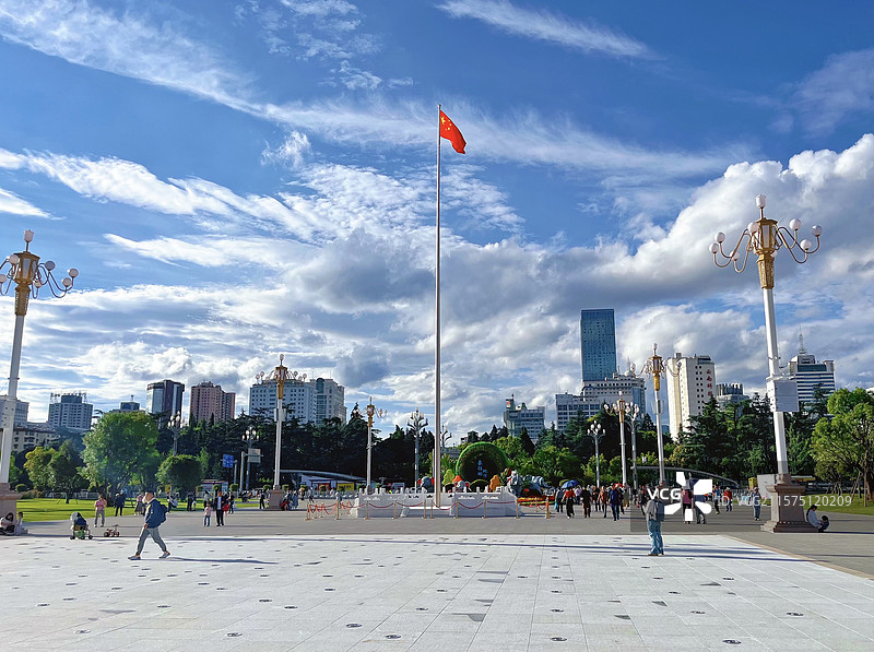 昆明东风广场·国旗图片素材