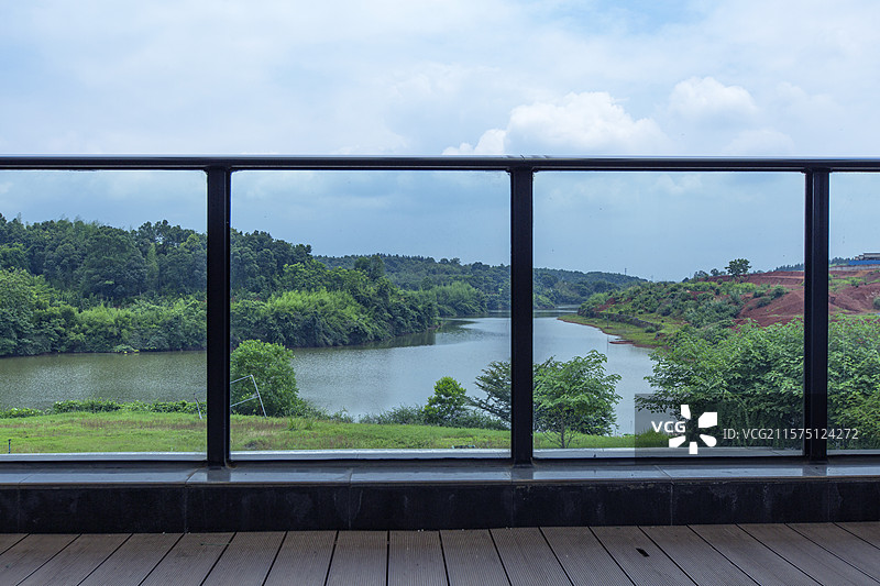 阳台上的自然风光图片素材