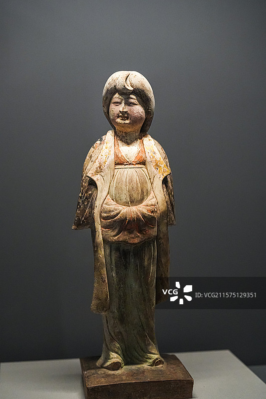 唐代 彩绘女俑 穆泰墓出土 庆城县博物馆图片素材