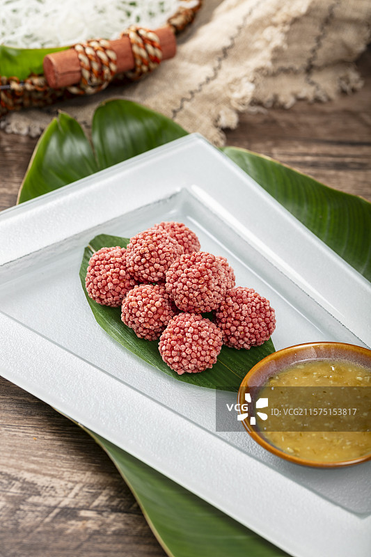 酸甜荔枝虾球图片素材