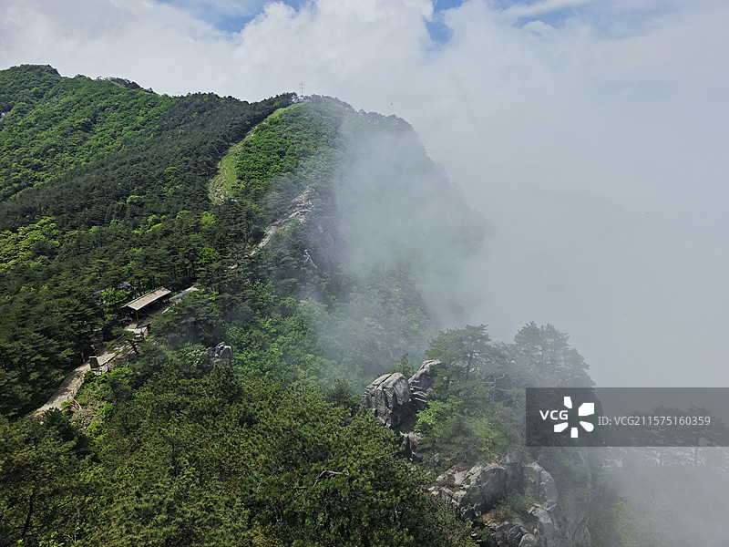 云雾大别山图片素材