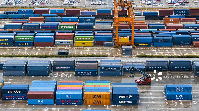 郑州中欧班列集装箱图片素材