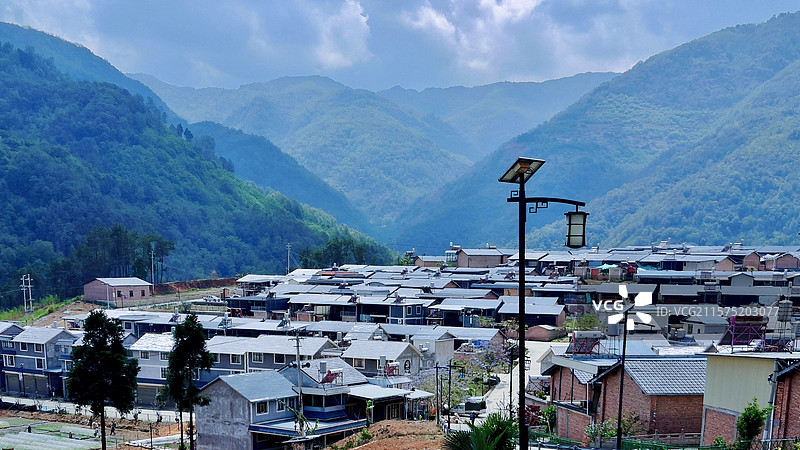 保山龙陵县山涧村落图片素材