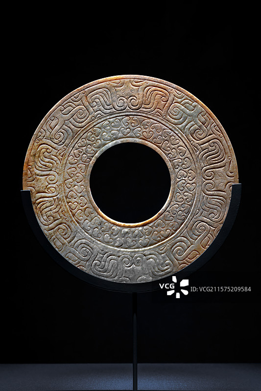 国家一级文物，玉璧，西汉，西安市北郊枣园岭汉墓，陕西省考古研究院藏图片素材