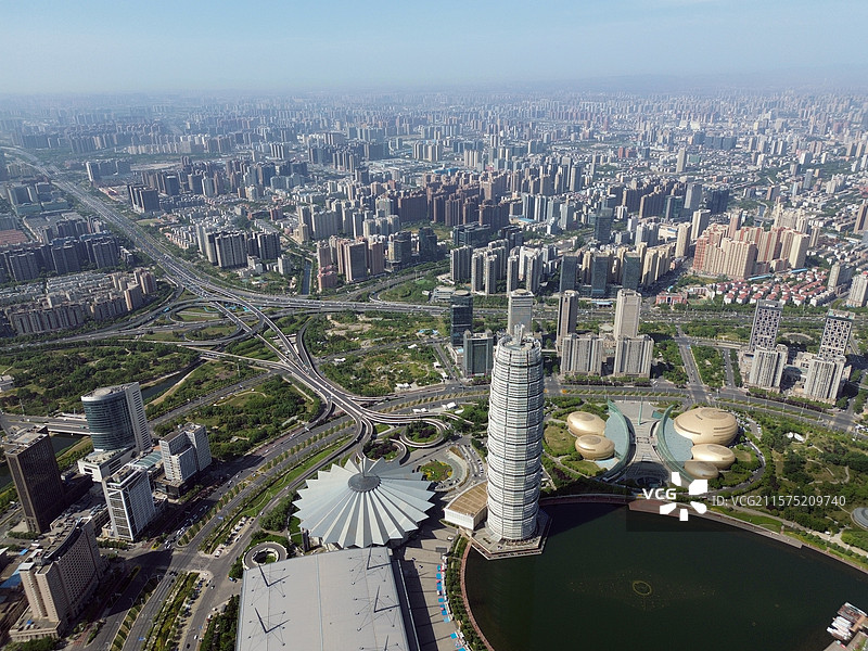 早晨航拍郑州CBD如意湖会展中心图片素材