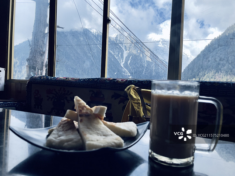 藏式早餐酥油茶图片素材