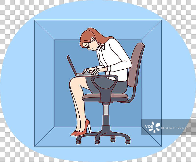 坐在纸箱里的女人用笔记本电脑打字图片素材