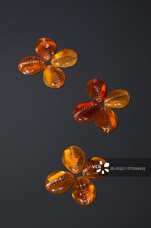 国家一级文物，鎏金镶玉带头&玛瑙背带，西汉，盱眙县大云山江都王墓园1号墓出土，南京博物院藏图片素材