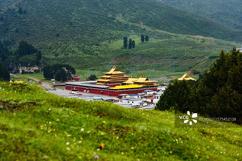 朗木寺镇的格尔底寺院图片素材