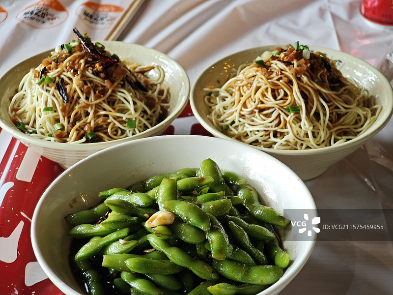 热干面的香：毛豆的清新搭配图片素材