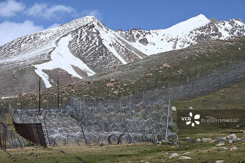 红其拉甫口岸国门中国巴基斯坦边境线图片素材