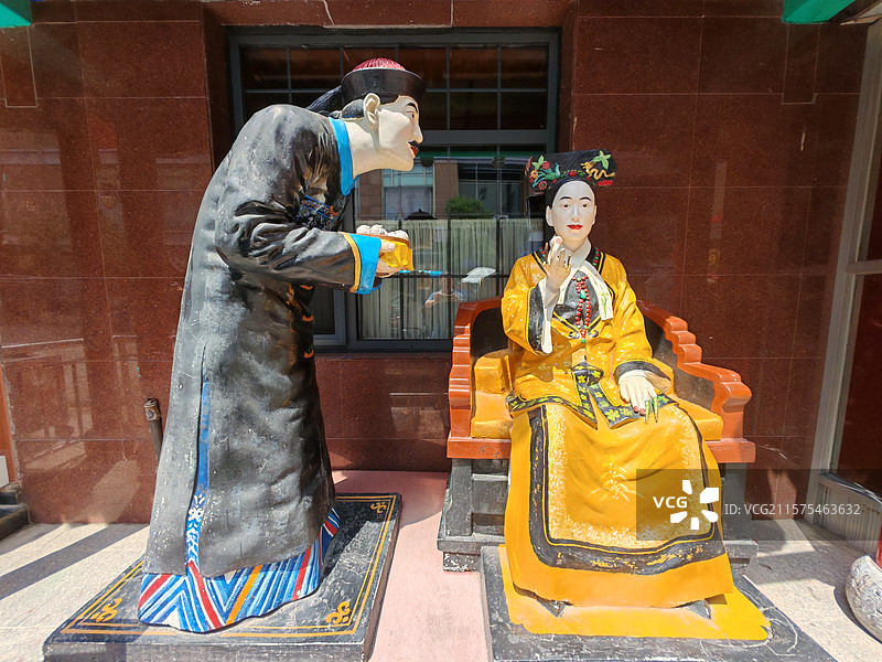 天津狗不理供奉慈禧太后雕塑图片素材