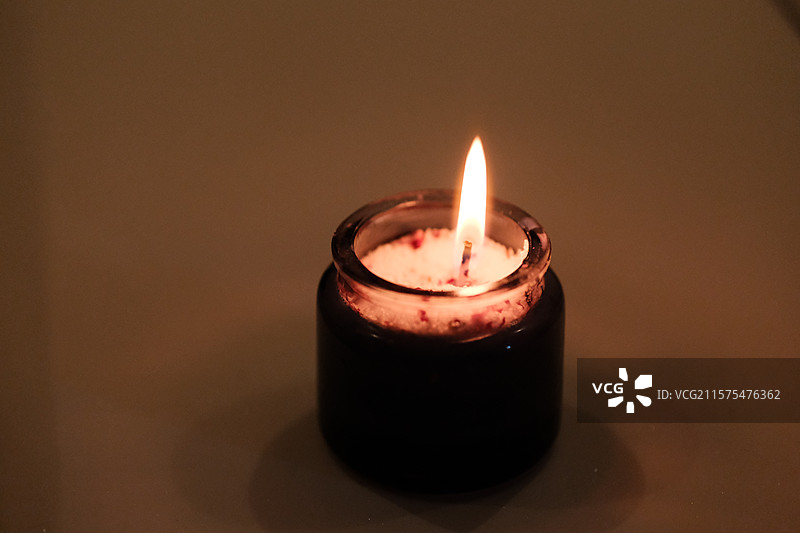 自制的香薰蜡烛图片素材