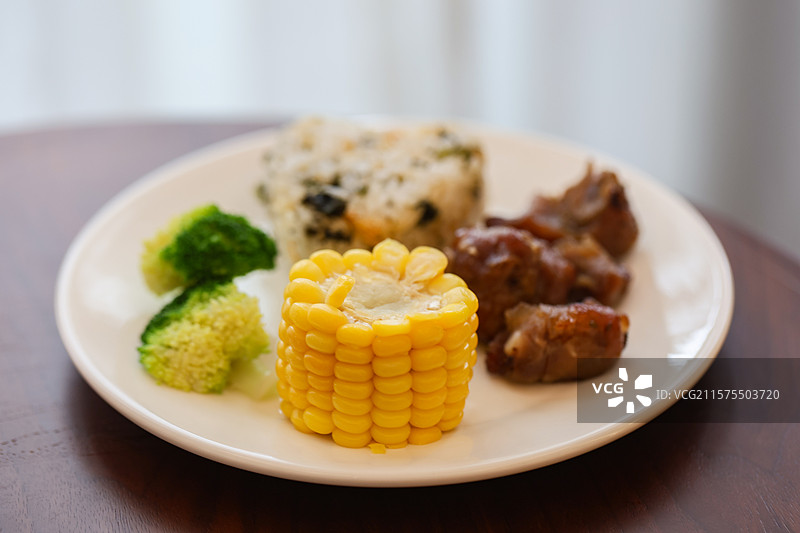 广西美食荔枝手切粉青菜茄子老友鱼酸嘢螺蛳鸭脚煲柠檬鸭芋圆糖水黑米粽子斑斓糖水等组图图片素材