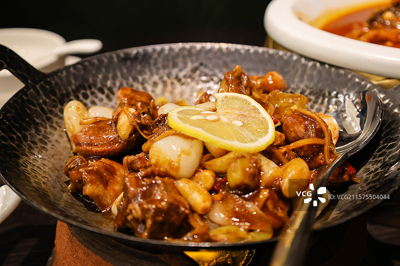 广西美食荔枝手切粉青菜茄子老友鱼酸嘢螺蛳鸭脚煲柠檬鸭芋圆糖水黑米粽子斑斓糖水等组图图片素材