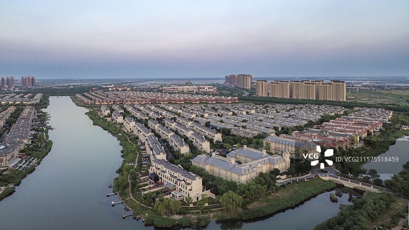 日落时的城市天际线图片素材