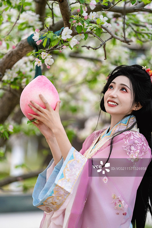 兴庆宫的春天樱花人像摄影图片素材