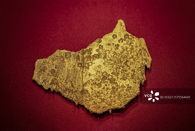 北京大运河博物馆“看·见殷商”展：甲骨（《甲骨文合集》35406）（商，国家图书馆藏）图片素材