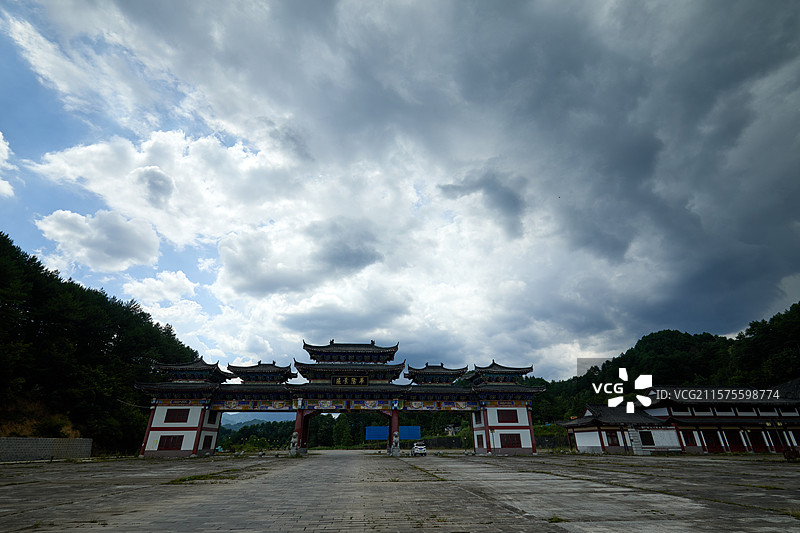 陕西旅游汉中洋县长青华阳景区华阳古镇秦岭四宝栖息地图片素材